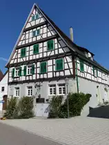 Neuffen, Fachwerkhaus am Kelterplatz (30.08.2015)