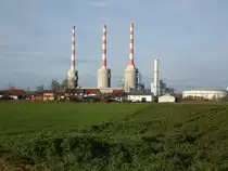 Kraftwerk Irsching, Gas-und-Dampf-Kraftwerk der Uniper Kraftwerke GmbH, erbaut ab 1969 (25.12.2015)