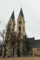 Halberstadt – Dom St. Stephanus am 29. Januar 2016 gesehen vom Domplatz. 

