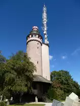 Baden-Baden, Sende-und Aussichtsturm auf dem Merkur, der Antennentr�ger ist 68m hoch, Sept.2015
