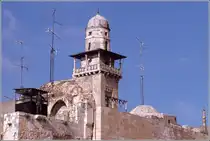 Jerusalem. Der Wachposten in der linken Bildh�lfte hat den Platz vor der Klagemauer im Blick. Scan eines Dias vom M�rz 1978.