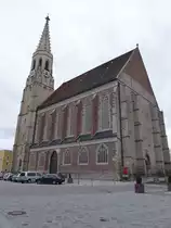 Neu�tting, Stadtkirche St. Nikolaus, dreischiffige, sp�tgotische Hallenkirche, Baubeginn 1410 unter Leitung des Meisters Hans von Burghausen, Sakristei von 1876 (14.02.2016)
