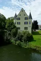 Zwiefaltendorf, Blick �ber die Donau auf das Schlo�, 1660 erstmals urkundlich erw�hnt, Aug.2012 