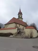 R�ckingen, Ev. St. Laurentius Kirche, Saalbau mit eingezogenem Chor und seitlichem Turm, Chor und Turm erbaut im 15. Jahrhundert, von 1740 bis 1755 nach Westen erweitert, Turmhelm 1752 (13.03.2016)