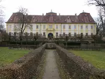 Schloss Oberschwappach, erbaut im 18. Jahrhundert durch Abt Wilhelm S�lner vom Kloster Ebrach, heute Museum und Kindergarten (26.03.2016)