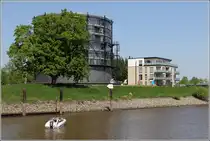 Stade. Der ehemalige Gasometer wurde in den letzten Jahren zu einem Wohngasometer umgebaut. Von hier hat man einen guten Blick auf Stadthafen, Schwinge und Altstadt. 12.05.2016