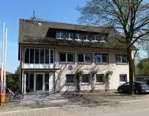 Reute, das Rathaus der ca.3000 Einwohner z�hlenden Gemeinde in der Rheinebene, nahe Emmendingen, April 2016