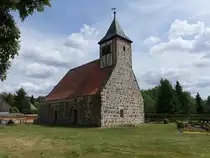 Feldsteinkirche in Gomnigk, erbaut im 14. Jahrhundert (21.05.2016)