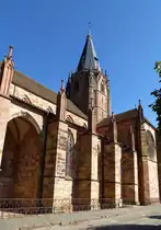 Wei�enburg (Wissembourg), Blick zum m�chtigen Vierungsturm der Kirche St.Peter und Paul, Sept.2015