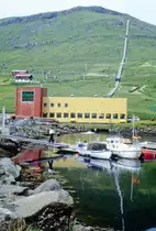 Wasserkraftwerk in Vestmanna - F�r�er. Bild vom Dia. Aufnahme: Juli 1995.