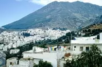 Blick �ber Chefchaouen (Chaouen) im Rif Gebirge. Bild vom Dia. Aufnahme: November 1996.