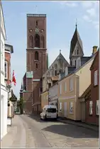 Ribe. Blick durch die Grydergade zu den T�rmen des Doms. 31.05.2016
