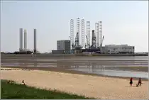 Esbjerg. F�r B�ro- und Gewerbebauten ist die Hafenfl�che durch Aufsch�ttungen im Norden vergr��ert worden. 31.05.2016 