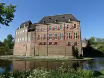 S-Heerenberg, Schloss Bergh, erbaut im 14. Jahrhundert f�r den Grafen von Bergh (08.05.2016)