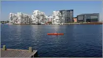 Kopenhagen. Moderne Wohn- und B�rosbauten sind am Hafenrand entstanden - wie hier auf Havneholmen. 04.06.2016