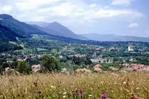 Blick �ber Bran in Siebenb�rgen. Bild vom Dia. Aufnahme: Juli 1990.
