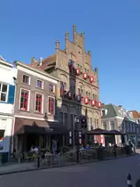 Doesburg, Alte Waag, heute �ltestes Cafe der Niederlande (08.05.2016)