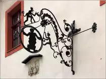 Bautzen. Wirtshausschild der Gastst�tte  M�nchshof  in der Stra�e Burglehn. 22.06.2016