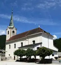 Trzic (Neumarktl) im Norden von Slowenien, die Kirche Maria Verk�ndigung aus dem 19.Jahrhundert, Juni 2016
