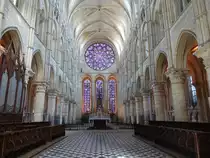 Laon, Chor mit Chorgest�hl und Altar in der Kathedrale Notre Dame (09.07.2016)