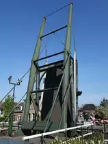 Haastrecht, hochgeklappte Ijsselbr�cke (12.05.2016)