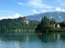 Bled, Blick vom s�dlichen Seeufer zur Burg, Juni 2016