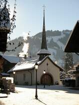 Ein bekanntes Postkartenmotiv: Das Kirchlein in Gstaad.
Der Schutzparon ist St.Nikolaus.
(18.12.2007)