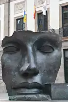 SANTA CRUZ DE TENERIFE (Provincia de Santa Cruz de Tenerife), 29.03.2016, Skulptur vor dem Teatro Guimer�