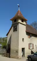 Lipburg im Markgr�flerland, die Lipburger Turmuhr von 1906, 2011 renoviert und wieder aufgestellt, April 2013