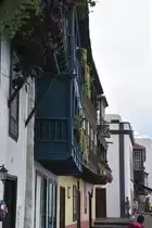 SANTA CRUZ DE LA PALMA (Provincia de Santa Cruz de Tenerife), 31.03.2016, H�userreihe an der Avenida Mar�tima