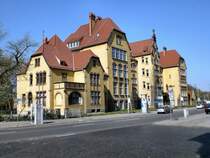 Erfurt, Andreasvorstadt, fr�here Baugewerbeschule, im April 2007