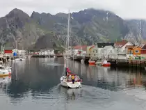 Rundgang durch Henningsv�r Havn Norwegen auf den Lofoten am 26. Juni 2016.