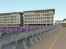 Blomsterbrua („Blumen-Br�cke“) in Trondheim, Norwegen am 28. Juni 2016