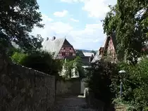 M�RCHENHAFTE ALTSTADT in LIMBURG/HESSEN-

beim Aufstieg von der Altstadt am Lahnufer zum Dom auf dem Felsen hoch �ber
dem Fluss,am 6.8.2016....