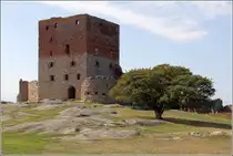 Hammershus auf Bornhom ist die gr��te Burgruine Nordeuropas. Sie wurde 74 m �ber dem Meer auf einem Granitfelsen errichtet und ist von einer 750 m langen Ringmauer umgeben. 27.08.2016