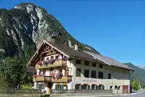 . Dieser  SEEINGER HOF  ist mir an der Stra�e von Maurach nach Pertisau am 25.08.2016 aufgefallen.
