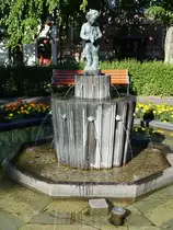 V�stervik, Brunnen vor der St. Petri Kirche (13.06.2016)