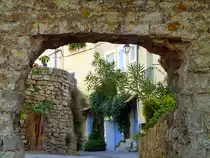 Altstadtstimmung an den Befestigungsmauern in Cournonterral. 09.09.2016