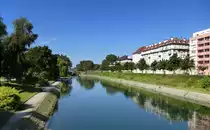 Stra�burg, Wohnbauten am Rhein-Rhone-Kanal, Aug.2016