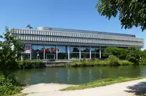 Stra�burg, das Domizil des deutsch-franz�sischen Fernsehsenders  arte  an der Ill nahe dem Europaviertel, Aug.2016