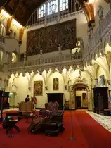 Kasteel de Haar, Empfangssaal, entworfen von Pierre Cuypers mit einer mehrst�ckigen umlaufenden Galerie (21.08.2016)