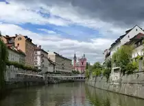 Ljubljana, Blick vom Ausflugsboot auf der Ljubljanica zur Kirche Mari� Verk�ndigung, Juni 2016