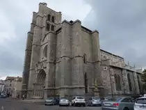Montbrison, Kollegiatskirche Notre Dame d´Esperance, erbaut ab 1226, Fassade aus dem 15. Jahrhundert (19.09.2016)