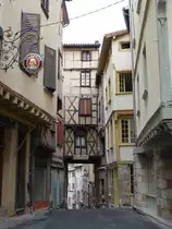 Thiers, H�user in der Rue du Bourg (19.09.2016)