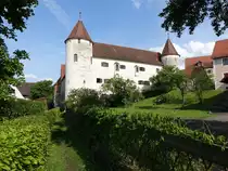 Schloss Eys�lden, sp�tgotische Vierfl�gelanlage mit Eckt�rmen, erbaut um 1500 (26.05.2016)
