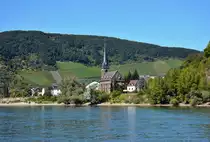 .Kirche von Filsen an der Rheinschleife gegen�ber von Boppard - 23.08.2016