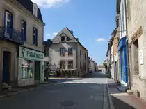 Ahun, H�user in der Grande Rue (21.09.2016)