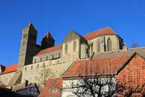 Quedlinburg das Schloss gesehen von der Wassertorstra�e  am 3. Dezmber 2016.