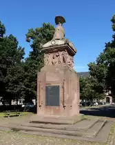 Stra�burg, von Napoleon 1800 errichtetes Denkmal f�r den im gleichen Jahr gefallenen General Desaix, Juli 2016