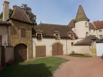 Semur-en-Brionnais, Wirtschaftsgeb�ude der Prieure Saint-Hugues (22.09.2016)